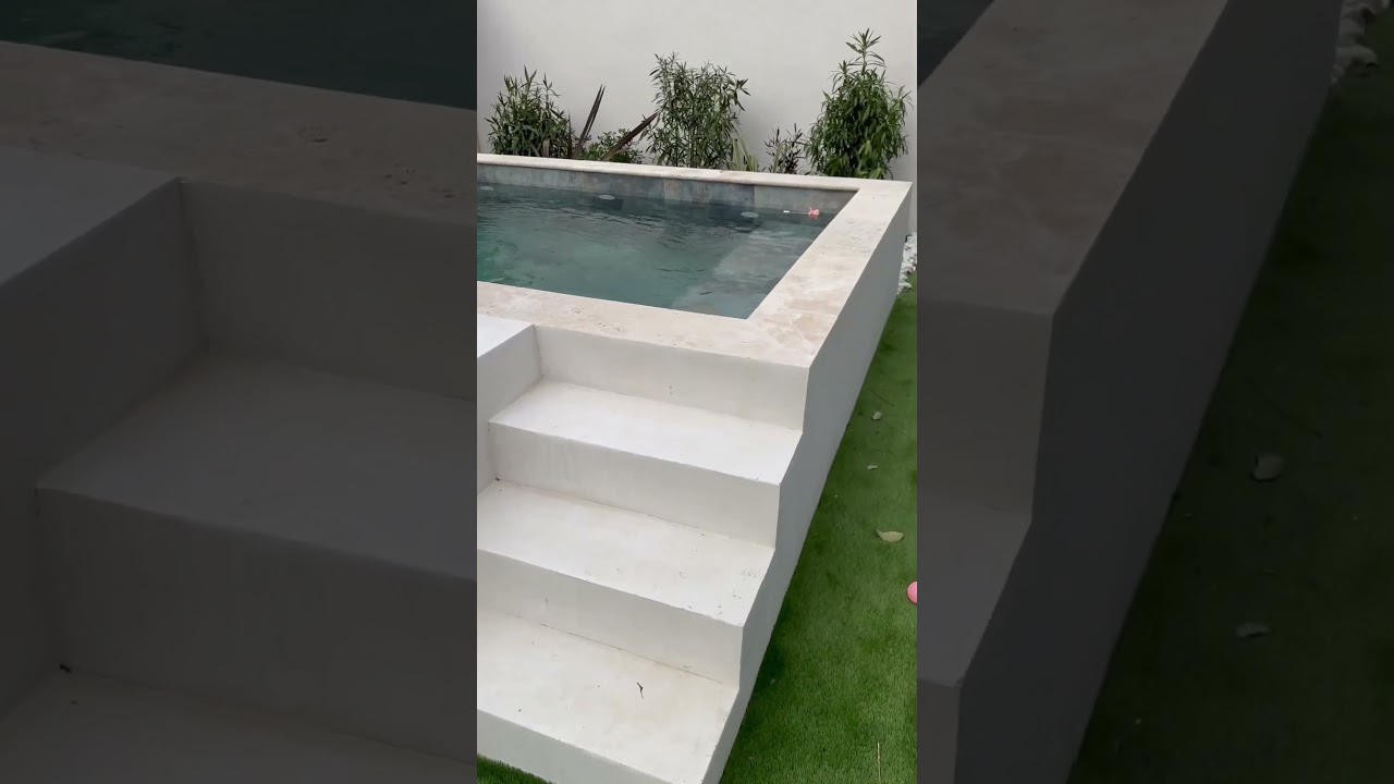 Piscine semi hors sol 10m2