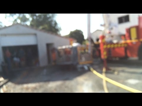 Une maison en bois ravagée par le feu